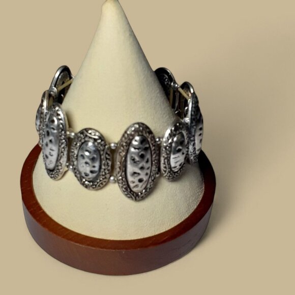 Stretch Bracelet Antiqued Silver Tone Medallion Career - Picture 2 of 9